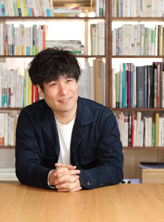 建築学部　建築学科 山崎 亮教授