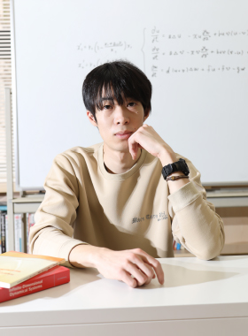大学院 理工学研究科 秋山 拓海さん