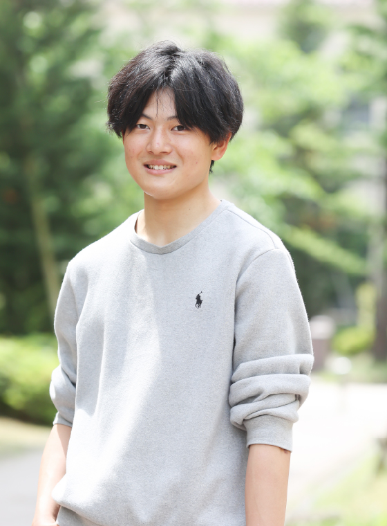 理学部　物理・宇宙学科 岩橋 真央さん