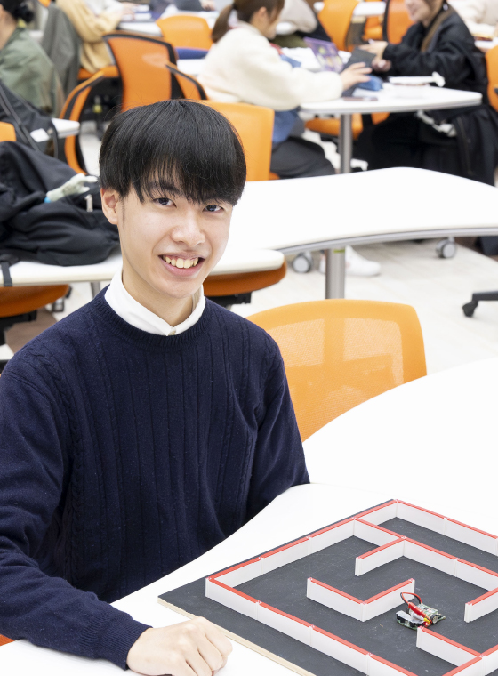 工学部　知能・機械工学課程 畠井 悠希さん